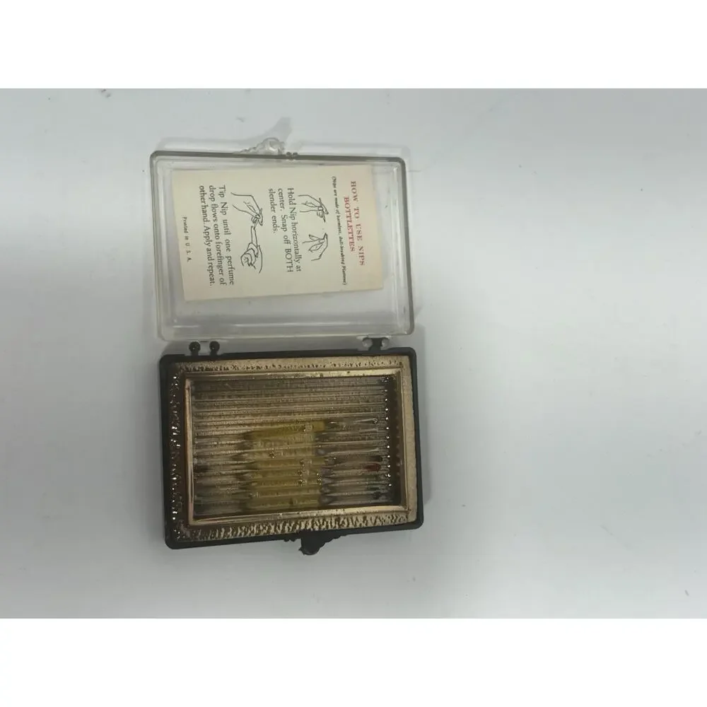 Famous‎ Names 8 Perfumes Sampler Nips Vials W Case Vintage The Warrington Bank